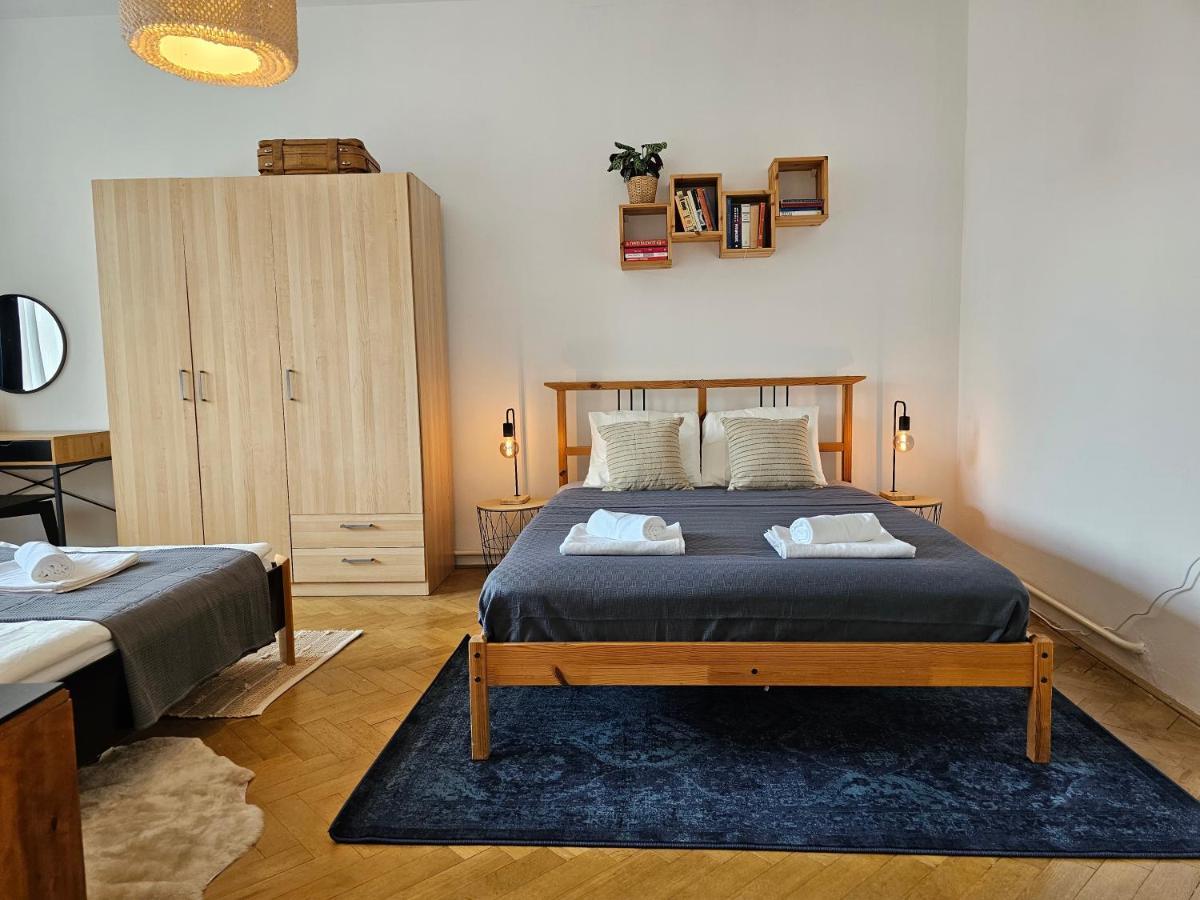 Stone Square Apartment Bratislava Luaran gambar