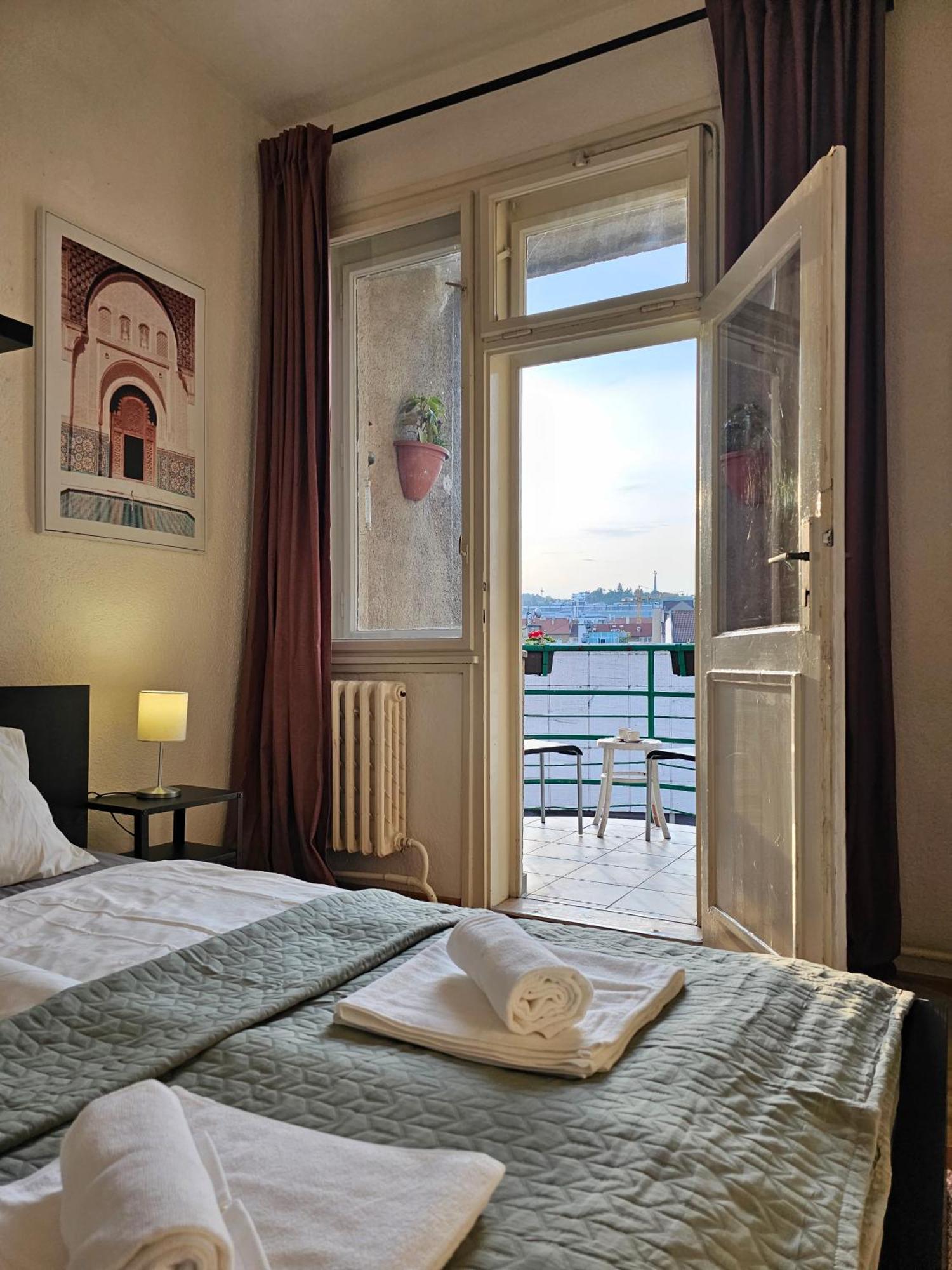 Stone Square Apartment Bratislava Luaran gambar